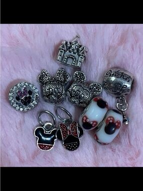 9 Disney Mickey Mouse & Minnie Mouse Charm Set For Bracelet